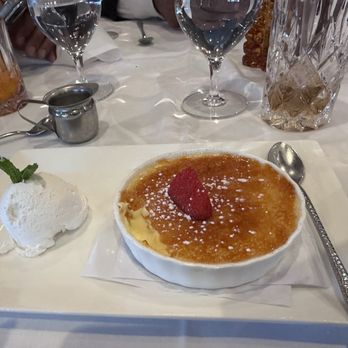 Benjamin Steakhouse - Crème brûlée - Steakhouses Near Me - White Plains, New York