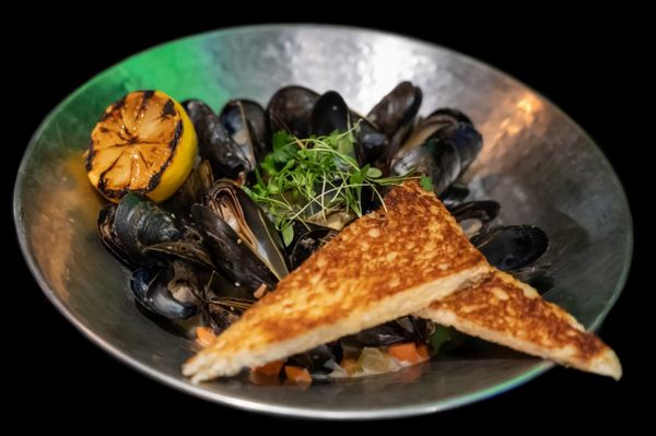 Pier 48 Fish House and Oyster Bar by null
