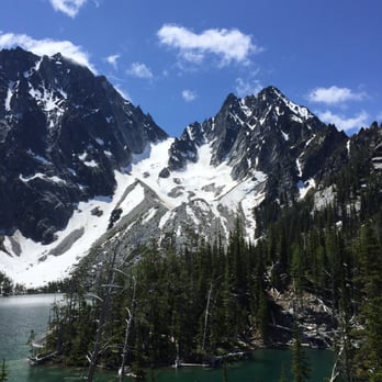 Colchuck Lake - Hiking Near Me - Leavenworth, Washington Colchuck Lake - Hiking Near Me - Leavenworth, Washington