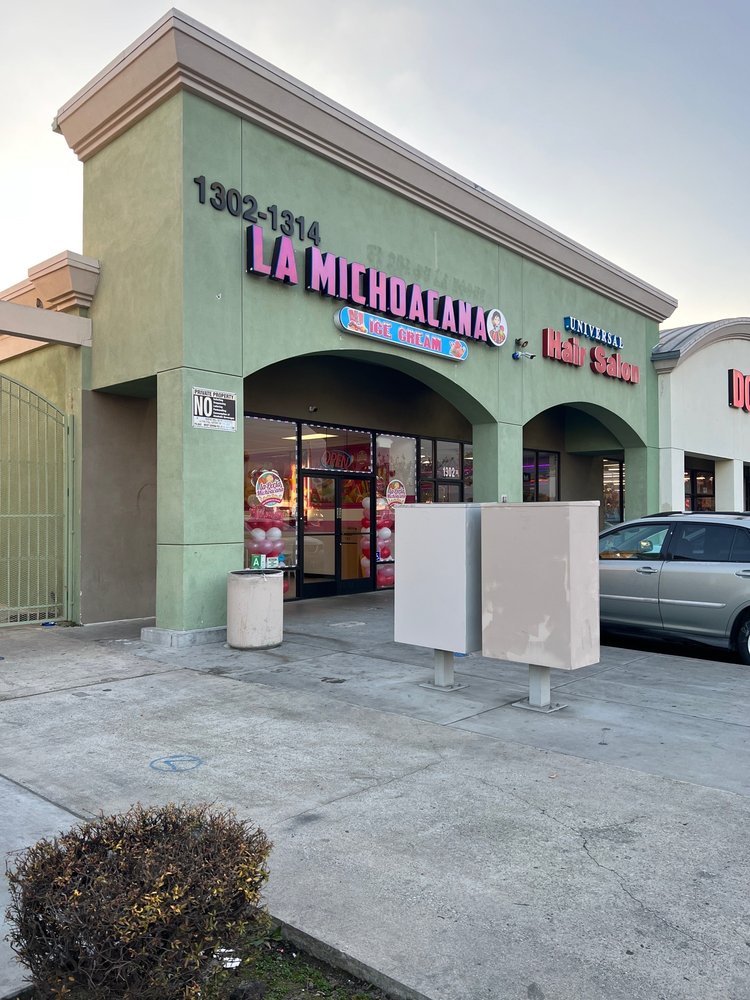 PALETERIA LA REYNA DE MICHOACAN Updated September 2024 142 Photos & 79 Reviews 3560 Santa