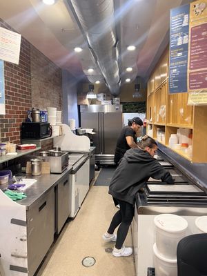 Lizzy's Ice Cream by null