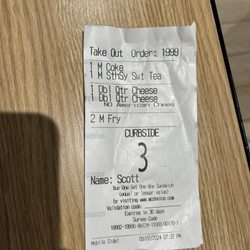 McDonald's - Receipt of order, notice no cheese ordered