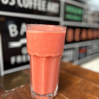 Beanhive - Strawberry smoothie - Coffee & Tea Near Me - Dublin, D