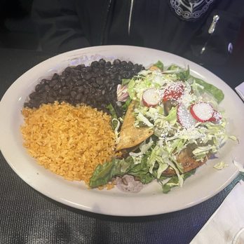 Yossies Cantina - Taco platter - Mexican Near Me - San Francisco, California Yossies Cantina - Taco platter - Mexican Near Me - San Francisco, California