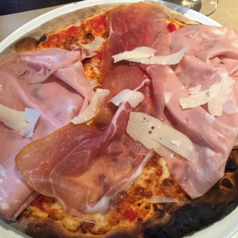 Le Vivaldi - Nicolo e Maria - La pizza Romagnola avec de la mortadelle et du jambon cru - Pizza Near Me - Lyon, 69 Le Vivaldi - Nicolo e Maria - La pizza Romagnola avec de la mortadelle et du jambon cru - Pizza Near Me - Lyon, 69