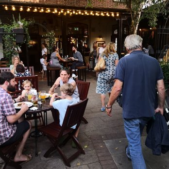 The Garden Gate - The garden - Pubs Near Me - London, XGL The Garden Gate - The garden - Pubs Near Me - London, XGL