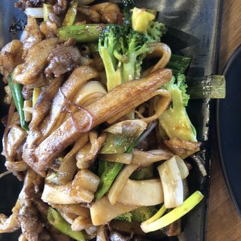 Ming Chef Asian Cuisine - Pad se ew beef - Pan Asian Near Me - Elmhurst, Illinois Ming Chef Asian Cuisine - Pad se ew beef - Pan Asian Near Me - Elmhurst, Illinois