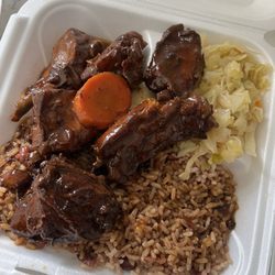 Jamaica Jerk Centa - Brown stew chicken