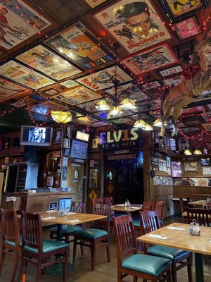 Azteca Restaurant & Lounge by null