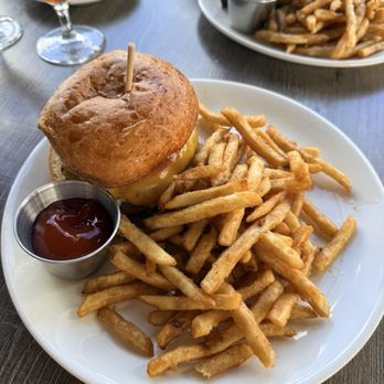 Farm Provisions - Farm burger - New American Near Me - Prescott, Arizona Farm Provisions - Farm burger - New American Near Me - Prescott, Arizona
