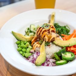 Izzy's Fish & Oyster - Izzy's Poke Bowl