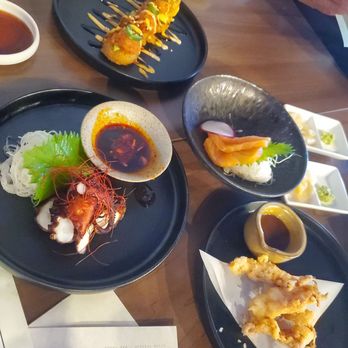 Akami Sushi - crispy rice spicy tuna, salmon sashimi, ika geso, fried octopus - Japanese Near Me - North Hollywood, California