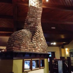 Crooked Lum - Twisted chimney near the entrance is the source of the name of this restaurant.