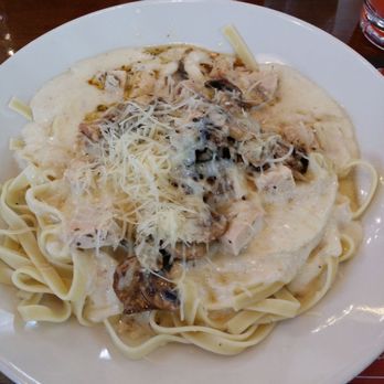 The Old Spaghetti Factory - Chicken fettuccine - Italian Near Me - Louisville, Kentucky The Old Spaghetti Factory - Chicken fettuccine - Italian Near Me - Louisville, Kentucky
