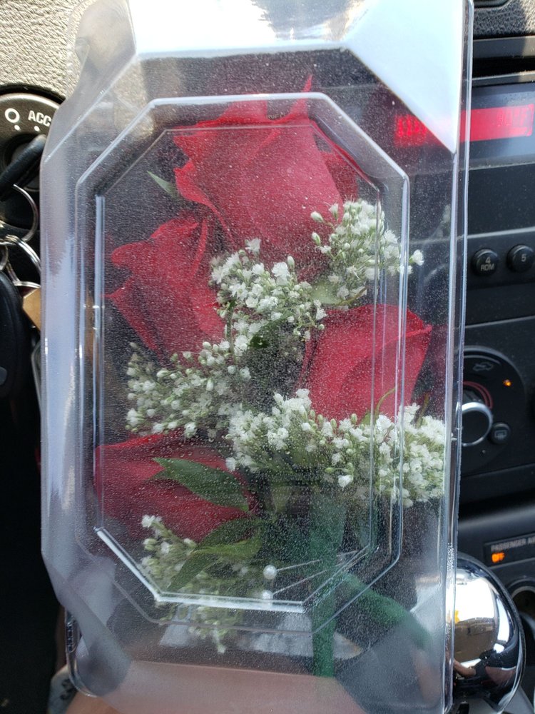 FLOWERS UNLIMITED Updated May 2024 820 Cove Pkwy, Cottonwood