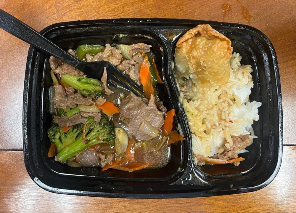Wok & Roll'N Logo