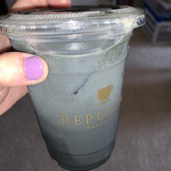 Republik Coffee - Black Vanilla Latte - Coffee & Tea Near Me - Pasadena, California