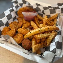 Armstrong’s Bayou Cafe - Fried shrimp basket
