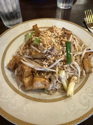 Manee Thai Cuisine Indy by null