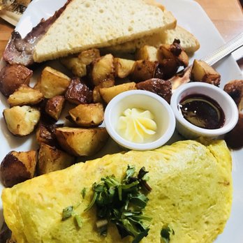 Engine Company No. 3 - Veggie omelet with potatoes. Potatoes were amazing! - Venues & Event Spaces Near Me - Milwaukee, Wisconsin