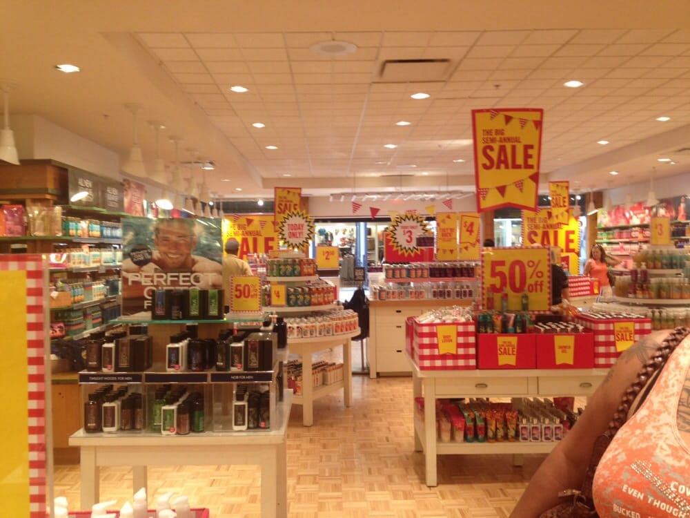 BATH & BODY WORKS Updated September 2024 100 Central Mall, Lawton