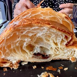 Diotima Bakehouse - Pain au chocolat