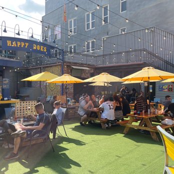 Happy Does Bar - Patio - Bars Near Me - San Diego, California
