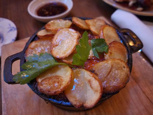 Raglan Road Irish Pub by null