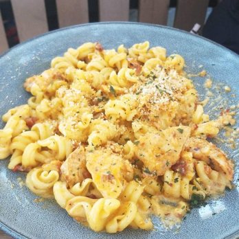 Sidecar Social - Chicken mac and cheese - Sports Bars Near Me - Addison, Texas Sidecar Social - Chicken mac and cheese - Sports Bars Near Me - Addison, Texas