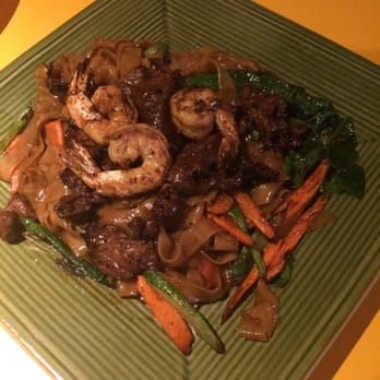 Reathrey Sekong - Chicken and shrimp noodle - Cambodian Near Me - Phoenix, Arizona Reathrey Sekong - Chicken and shrimp noodle - Cambodian Near Me - Phoenix, Arizona