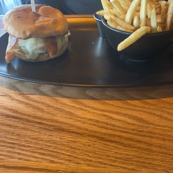 Tap 42 - Burger - Beer Bar Near Me - Fort Myers, Florida