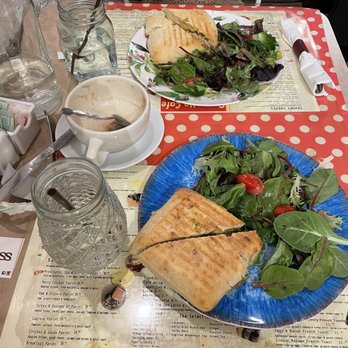 Geppetto Cafe - Pesto Chicken Panini, Chicken & Gouda Panini - Creperies Near Me - Pittsburgh, Pennsylvania