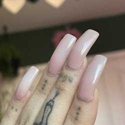 Nails Plus