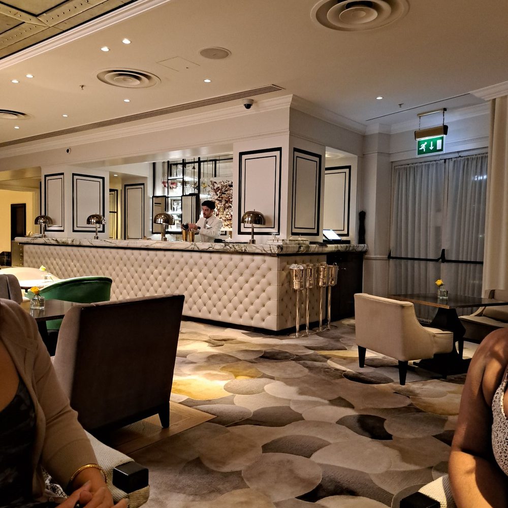 Park Room - Jean Luca was pouring the martini's - Coffee & Tea Near Me - London, XGL