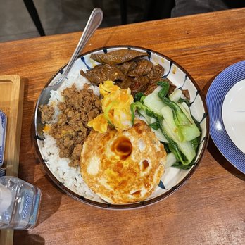 Yu Noodles - R2. Intenstine Over Rice with Poached Egg - Chinese Near Me - Fairfax, Virginia Yu Noodles - R2. Intenstine Over Rice with Poached Egg - Chinese Near Me - Fairfax, Virginia