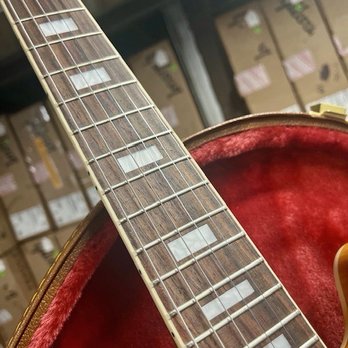 Eddie's Guitars - Frets - Guitar Stores Near Me - Maplewood, Missouri