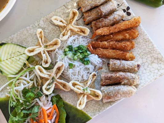 Now Phở by null