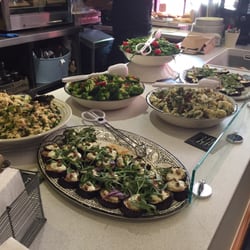 Au Petit Gourmet - Salad bar