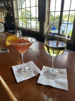 Lakehouse Grille by null