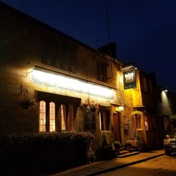 The Kings Arms Inn - outside