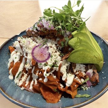 Bandoleros Cafe - Chilaquiles rojos y verde mix - Mexican Near Me - Cypress, California