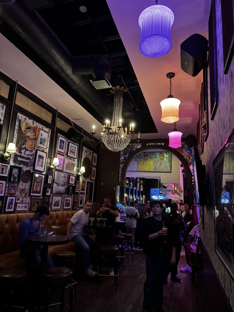 Little Gay Pub Image