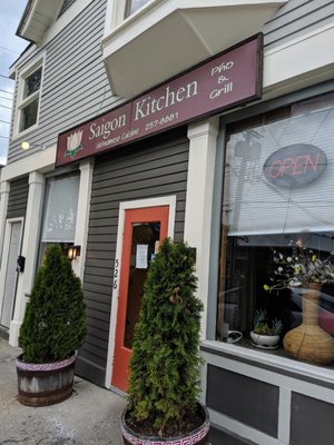Saigon Kitchen 526 W State St Ithaca Ny Restaurants Mapquest