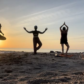 1. So Flo Shannon Yoga