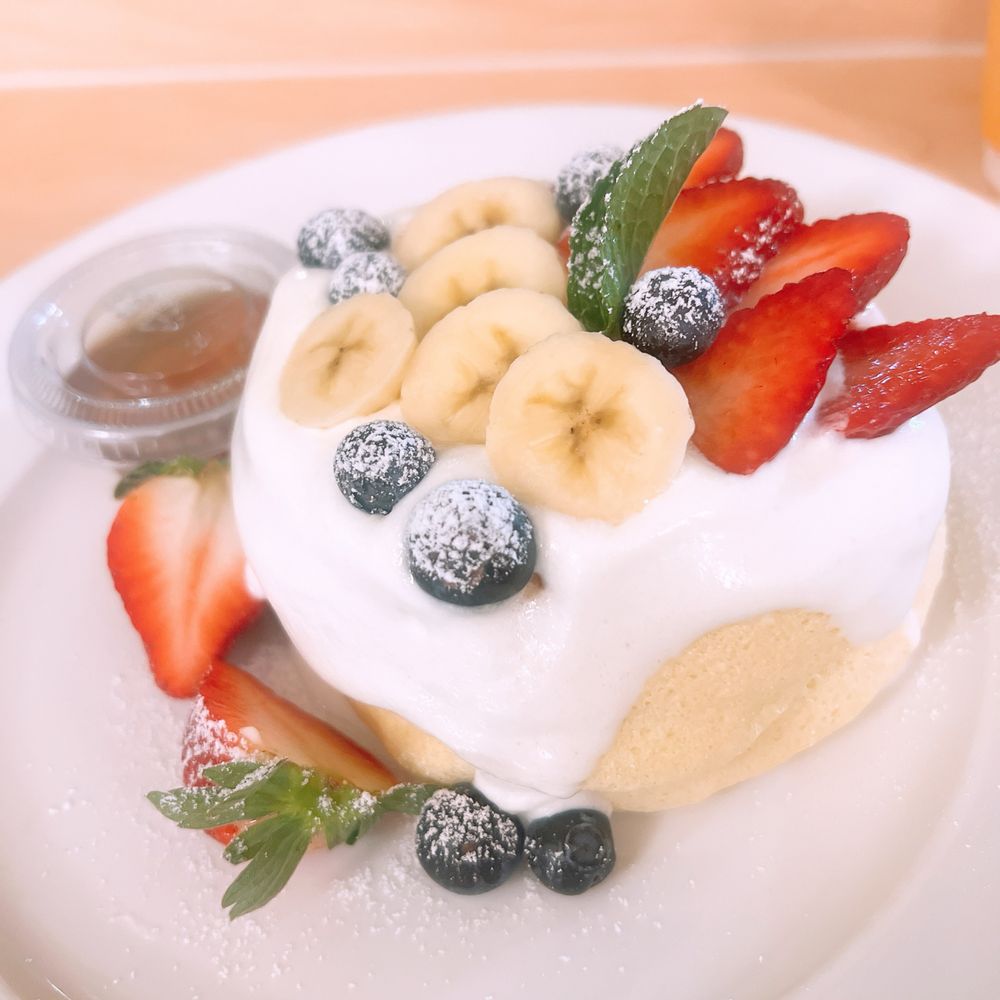 Fluffy Fluffy Dessert Cafe - Desserts Near Me - Orlando, Florida