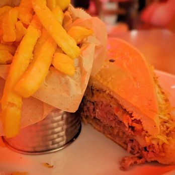 Marabu Restaurant - Pan con bistec - Cuban Near Me - Miami, Florida Marabu Restaurant - Pan con bistec - Cuban Near Me - Miami, Florida