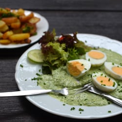 Waldgasthof Gundelhard - Gundelhard | Grüne Soße mit Eiern und Bratkartoffeln
