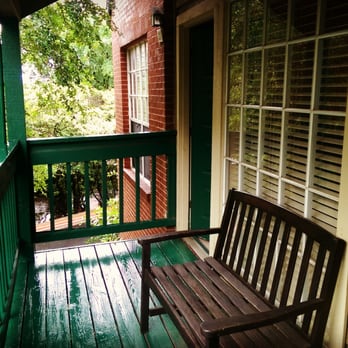 Habitat Suites - Porche - Hotels Near Me - Austin, Texas