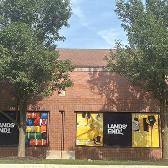 Lands' End - Men's Clothing Near Me - Brookfield, Wisconsin