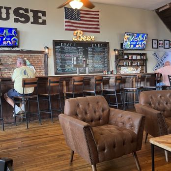 RailHouse Tavern - Interior - Burgers Near Me - Cordele, Georgia RailHouse Tavern - Interior - Burgers Near Me - Cordele, Georgia